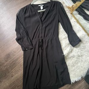 EUC black lace dress 6 h&m elastic waist v neck button lined